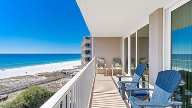 7205 Thomas Dr in Panama City Beach, FL - Building Photo - Building Photo