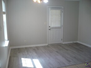 305 Grand Ave in Bonaire, GA - Building Photo - Building Photo