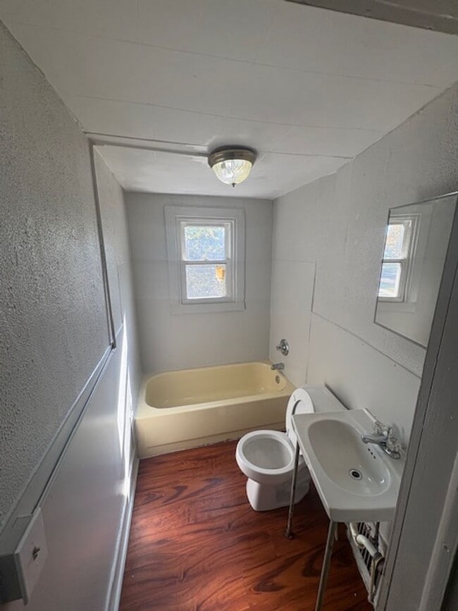 1026 E Kansas St in Peoria, IL - Building Photo - Building Photo