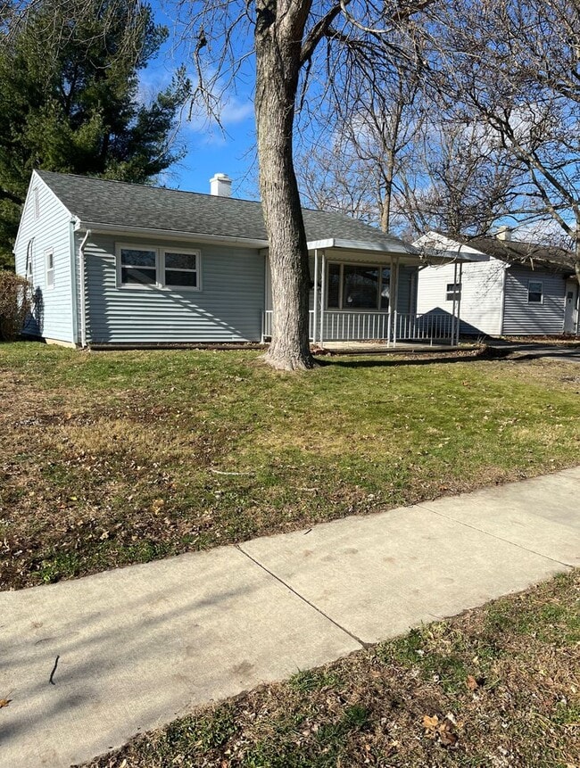 property at 2508 Meadow Dr