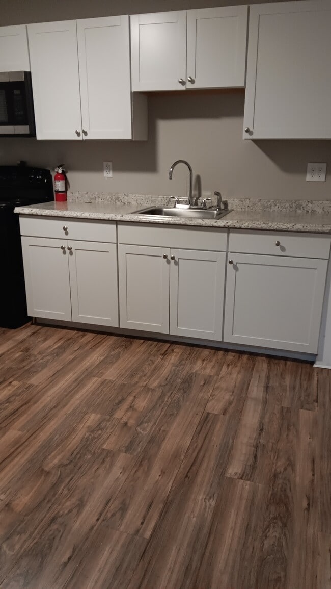 633 Haverhill St, Unit 633 in Lawrence, MA - Foto de edificio - Building Photo