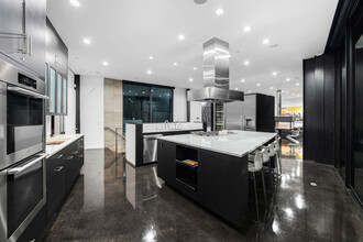 2649 La Cuesta Dr-Unit -ID1042962P in Los Angeles, CA - Foto de edificio - Building Photo