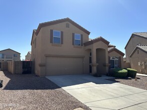 10937 W Minnezona Ave in Phoenix, AZ - Foto de edificio - Building Photo