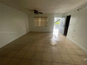 7105 W 13th Ave in Hialeah, FL - Building Photo - Building Photo