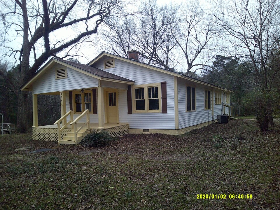 104 Overby St in Brandon, MS - Building Photo