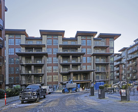 Adera - The Shore in North Vancouver, BC - Building Photo - Building Photo