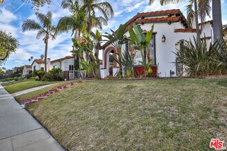 4231 Angeles Vista Blvd in Los Angeles, CA - Building Photo - Building Photo