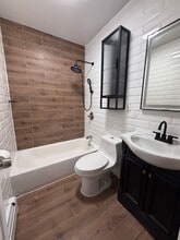 40 Eldert Ln in Brooklyn, NY - Building Photo - Building Photo