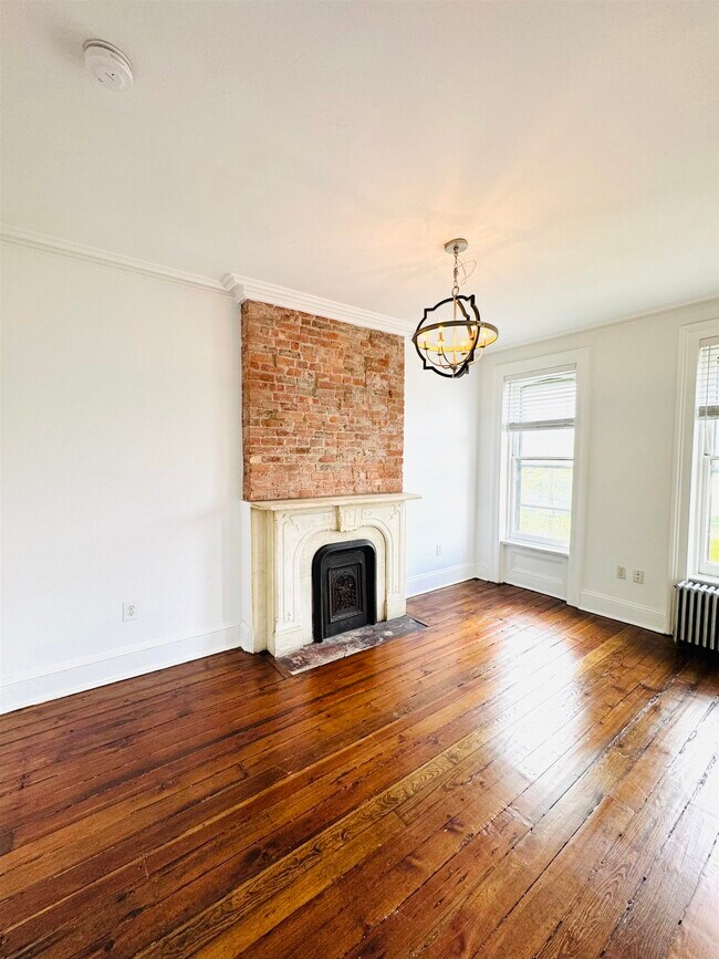 252 Suydam Ave in Jersey City, NJ - Building Photo - Building Photo