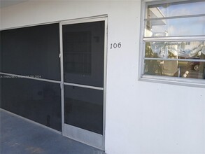 1700 Cleveland St in Hollywood, FL - Building Photo - Building Photo