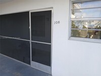 1700 Cleveland St in Hollywood, FL - Foto de edificio - Building Photo