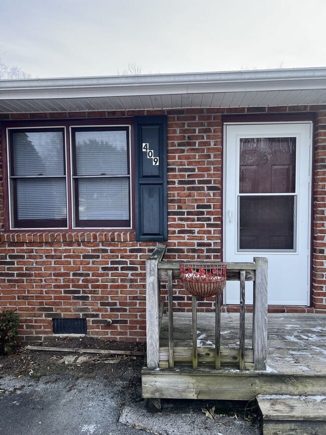 property at 409 Brookhaven Dr