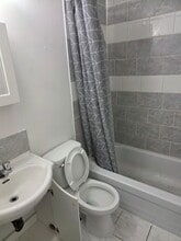 2385-2395 Madison Ave in Montréal, QC - Building Photo - Building Photo