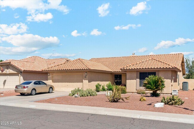 9814 W Menadota Dr in Peoria, AZ - Building Photo - Building Photo