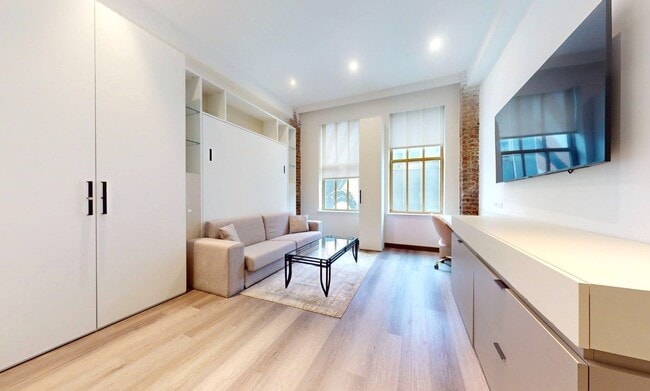 property at 810 Broad St