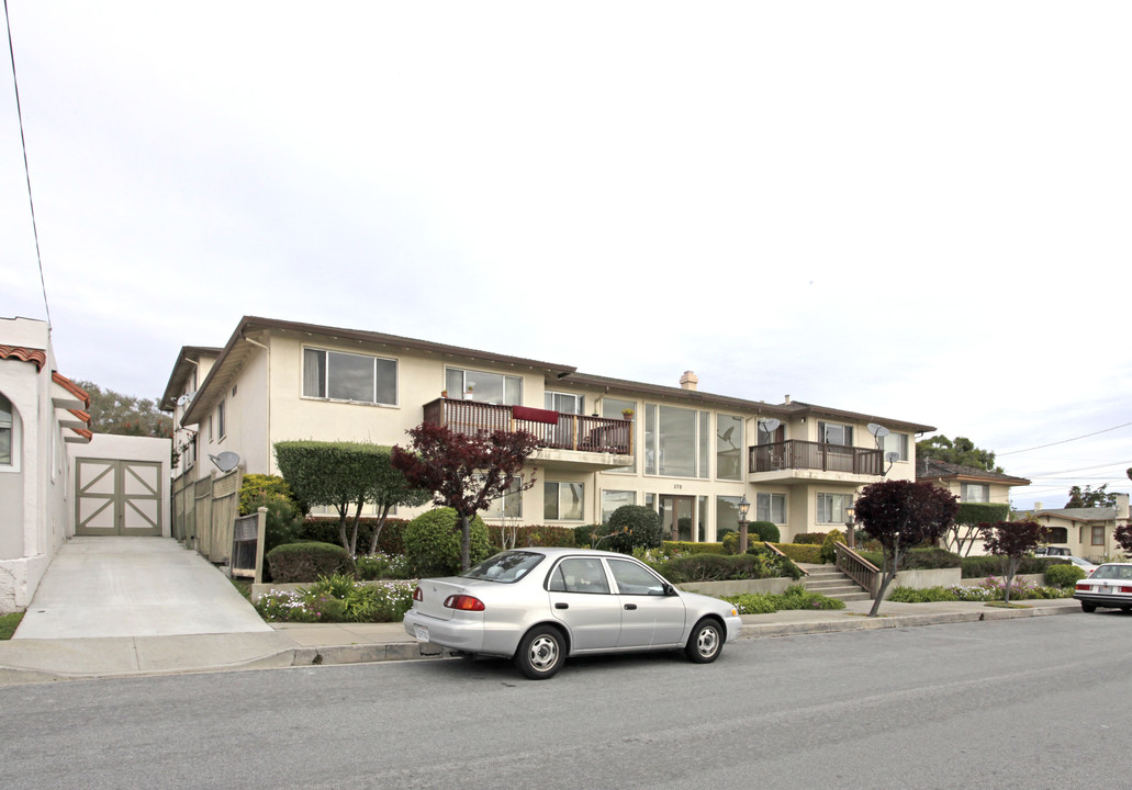 370 Clay St in Monterey, CA - Foto de edificio