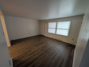 2110-2110 Hollingsworth St in New Kensington, PA - Building Photo - Building Photo