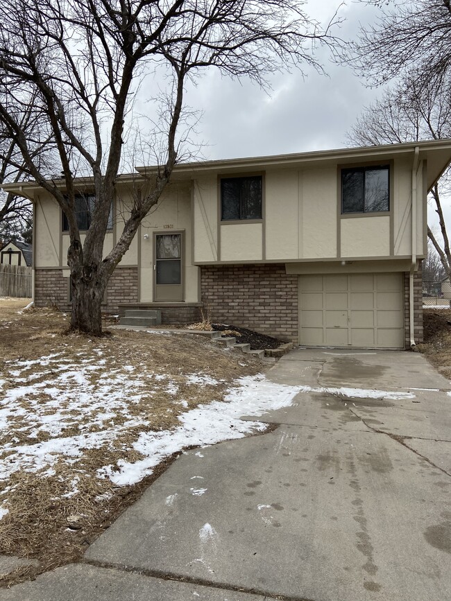 13931 Lisa Circle | Rentals in Omaha, NE