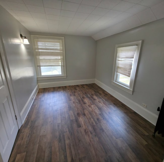 1376 E 187th St in Cleveland, OH - Foto de edificio - Building Photo