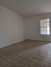 7900 Brodie Ln in Austin, TX - Building Photo - Building Photo