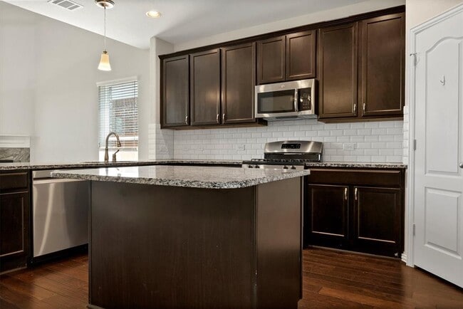 128 Cipressi Cove in Georgetown, TX - Foto de edificio - Building Photo