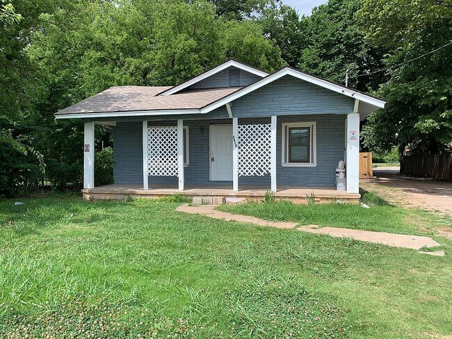property at 4713 S Santa Fe Ave