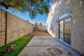 109 La Suena Ct in Henderson, NV - Building Photo - Building Photo