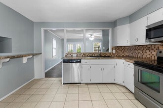 5119 Woodson Rd in Mission, KS - Building Photo - Building Photo
