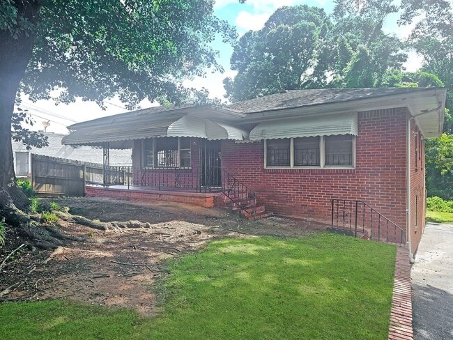 property at 295 W Lake Dr NW