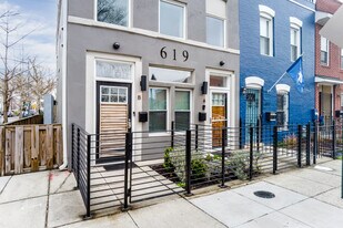 619 16th St NE in Washington, DC - Foto de edificio - Building Photo