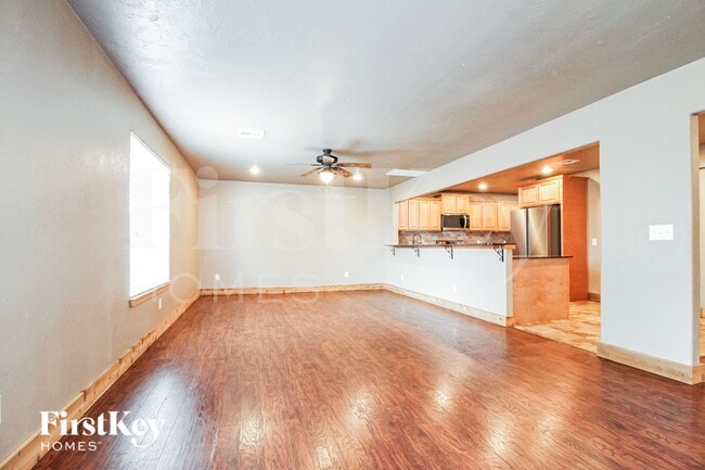 613 S Avery Dr in Moore, OK - Building Photo - Building Photo