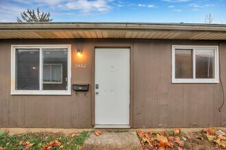 2460-2462-2462 Hiawatha St in Columbus, OH - Building Photo - Building Photo