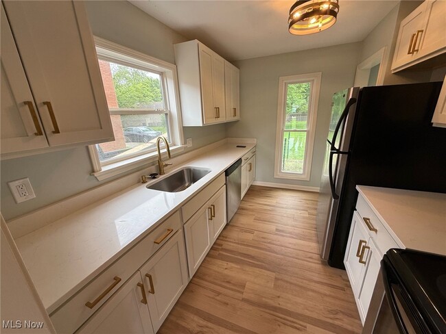26407 Center Ridge Rd in Westlake, OH - Building Photo - Building Photo