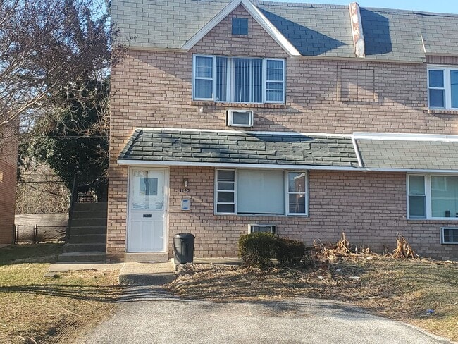 property at 1143 E Sydney St