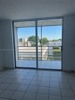 14170 SW 84th St in Miami, FL - Building Photo