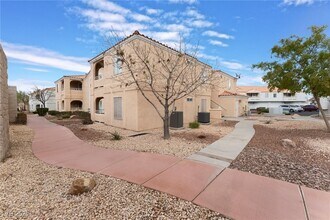 8452 Boseck Dr in Las Vegas, NV - Building Photo - Building Photo