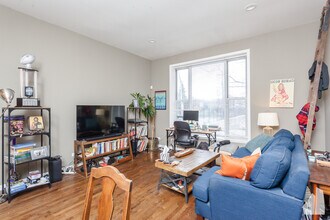 2209 W Race Ave, Unit 3 in Chicago, IL - Building Photo - Building Photo