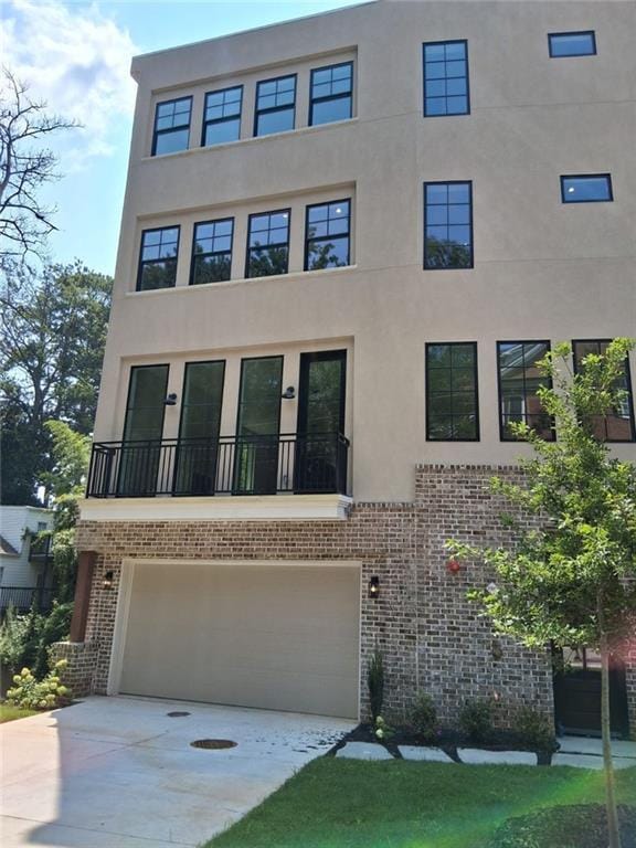 property at 3525 Kingsboro Rd NE
