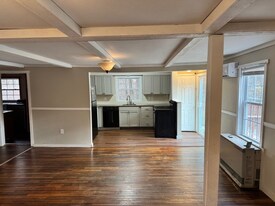 321 Clinton St in Concord, NH - Building Photo