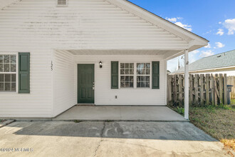 125 Sanders St in Jacksonville, NC - Building Photo - Building Photo