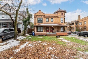 11204 Clifton Blvd in Cleveland, OH - Building Photo