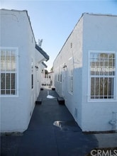 6580 S Van Ness Ave in Los Angeles, CA - Building Photo - Building Photo