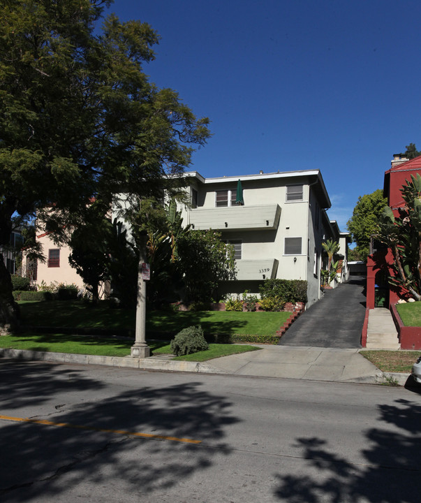 3359 Rowena Ave in Los Angeles, CA - Building Photo