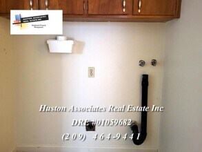 6713 N El Dorado St in Stockton, CA - Building Photo - Building Photo