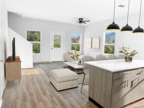 14 Tyler Ave in McAllen, TX - Building Photo - Building Photo