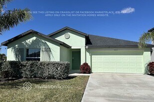4203 Palatina Way in North Fort Myers, FL - Building Photo