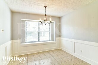 11715 Parkriver Dr in Houston, TX - Building Photo - Building Photo