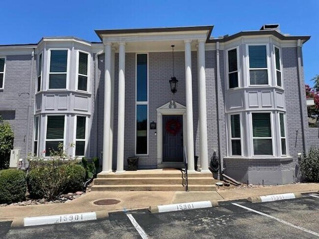 15901 Archwood Ln in Dallas, TX - Building Photo - Building Photo
