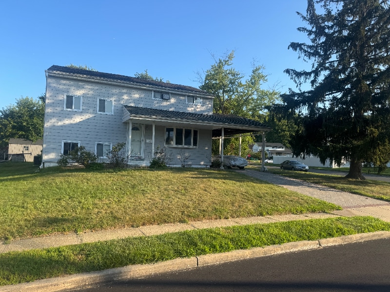 43 Mercury Cir in South Amboy, NJ - Building Photo
