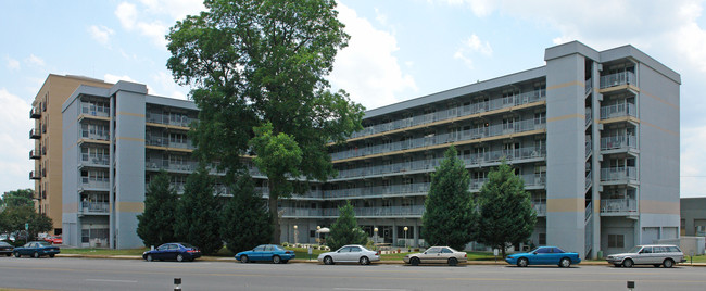 Todd Towers in Huntsville, AL - Building Photo - Building Photo